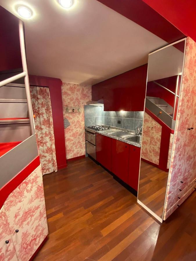 Mansarda Brera Apartamento Milão Exterior foto