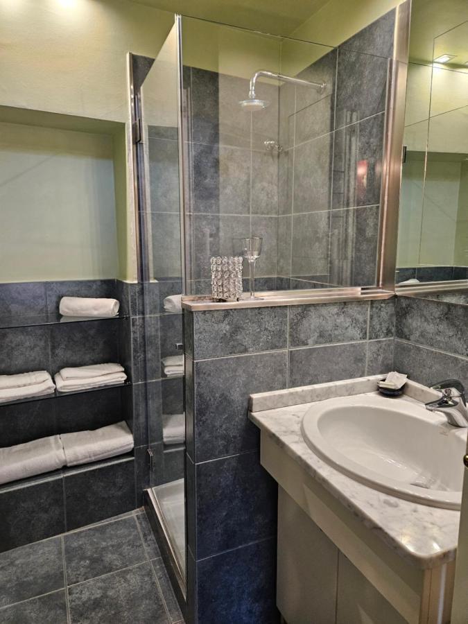 Mansarda Brera Apartamento Milão Exterior foto
